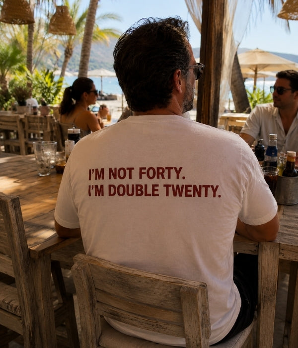 I'M NOT FORTY. - Oversized T-shirt  [ Unisex ]