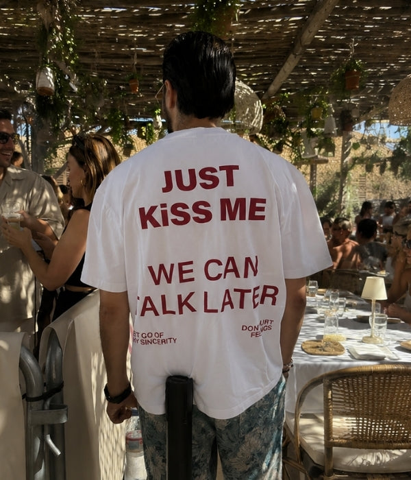 JUST KISS ME - Oversized T-shirt  [ Unisex ]