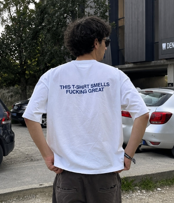 THIS TSHIRT SMELLS - Oversized T-shirt  [ Unisex ]