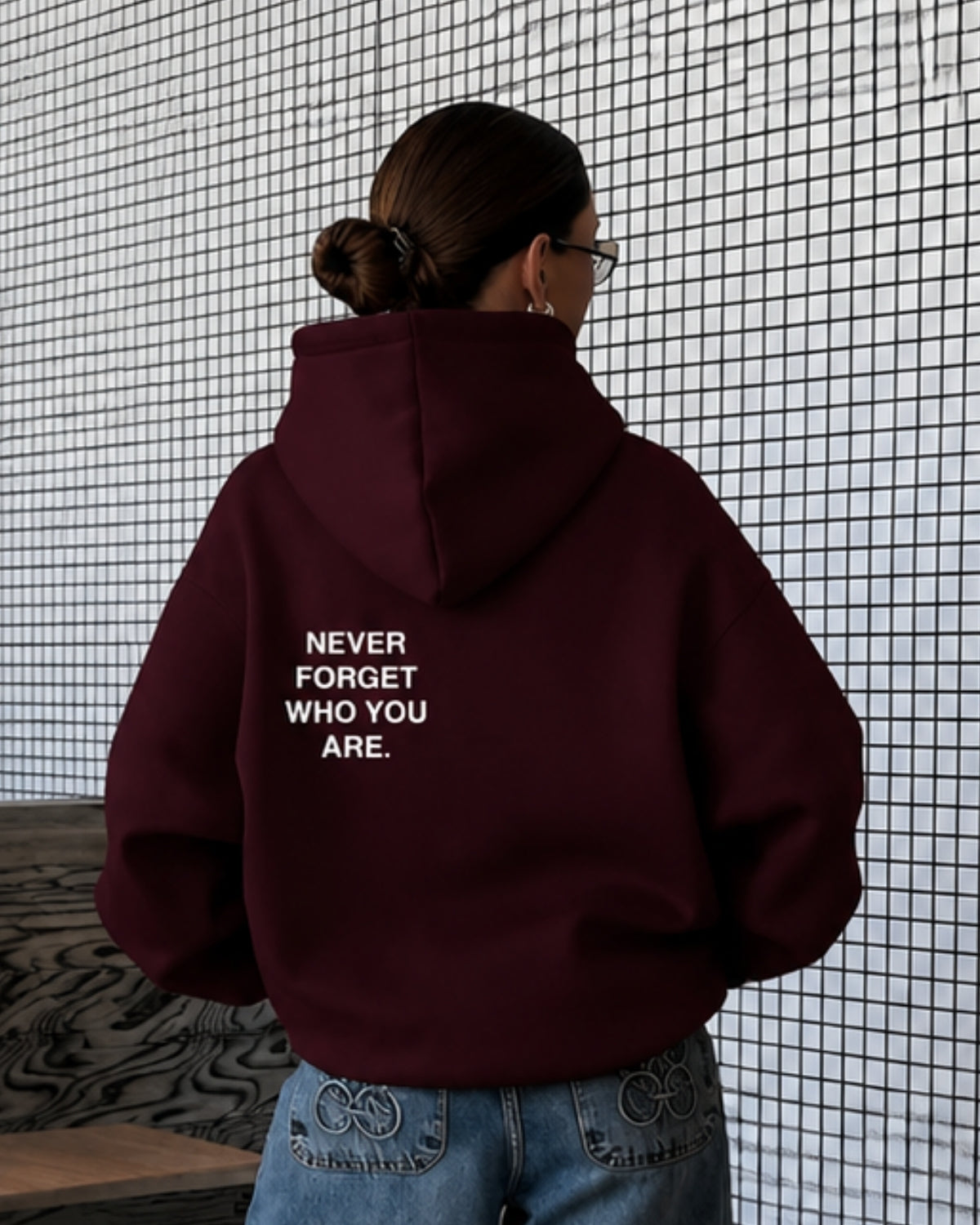 NEVER FORGET WHO YOU ARE. - Women Oversized Hoodie