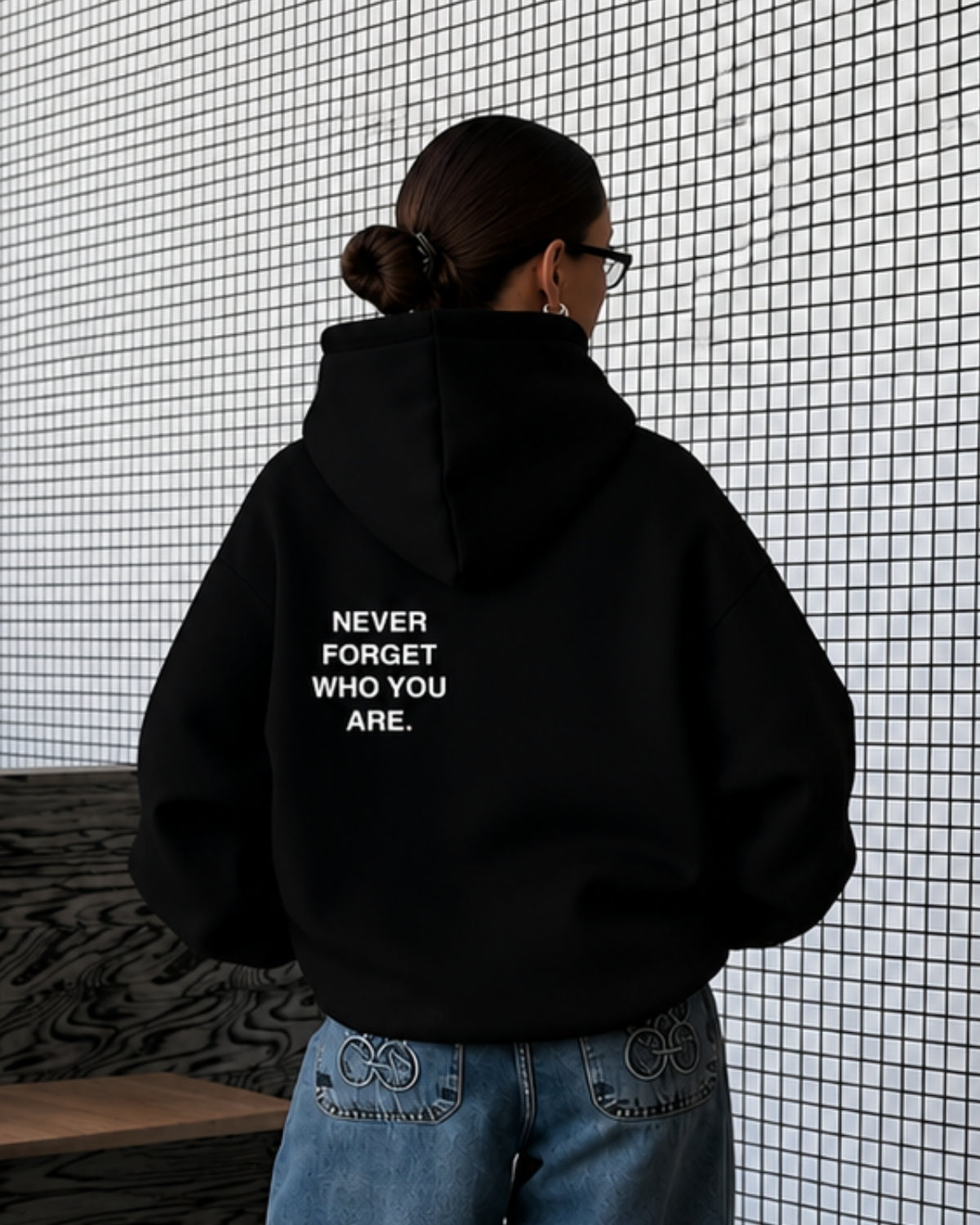 NEVER FORGET WHO YOU ARE. - Women Oversized Hoodie