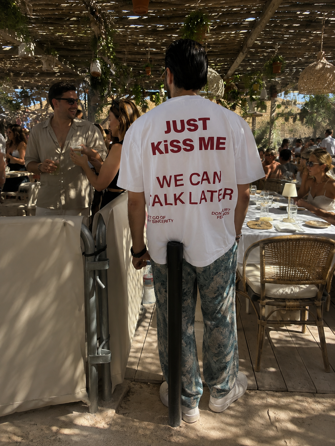 JUST KISS ME - Oversized T-shirt  [ Unisex ]