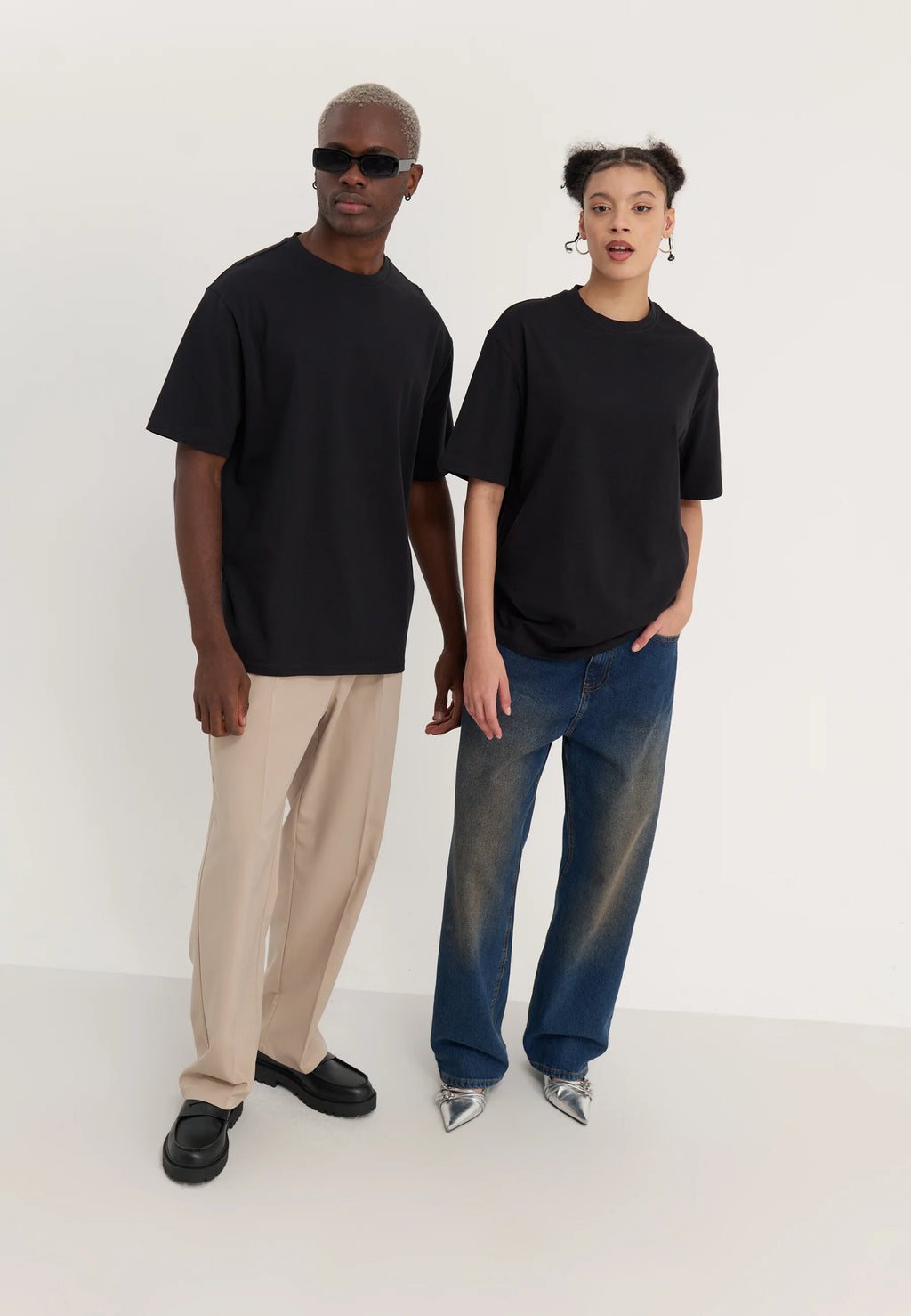 UrbanOutfits Basic T-shirt Black / S Basic T-shirt [ Unisex ] - Black