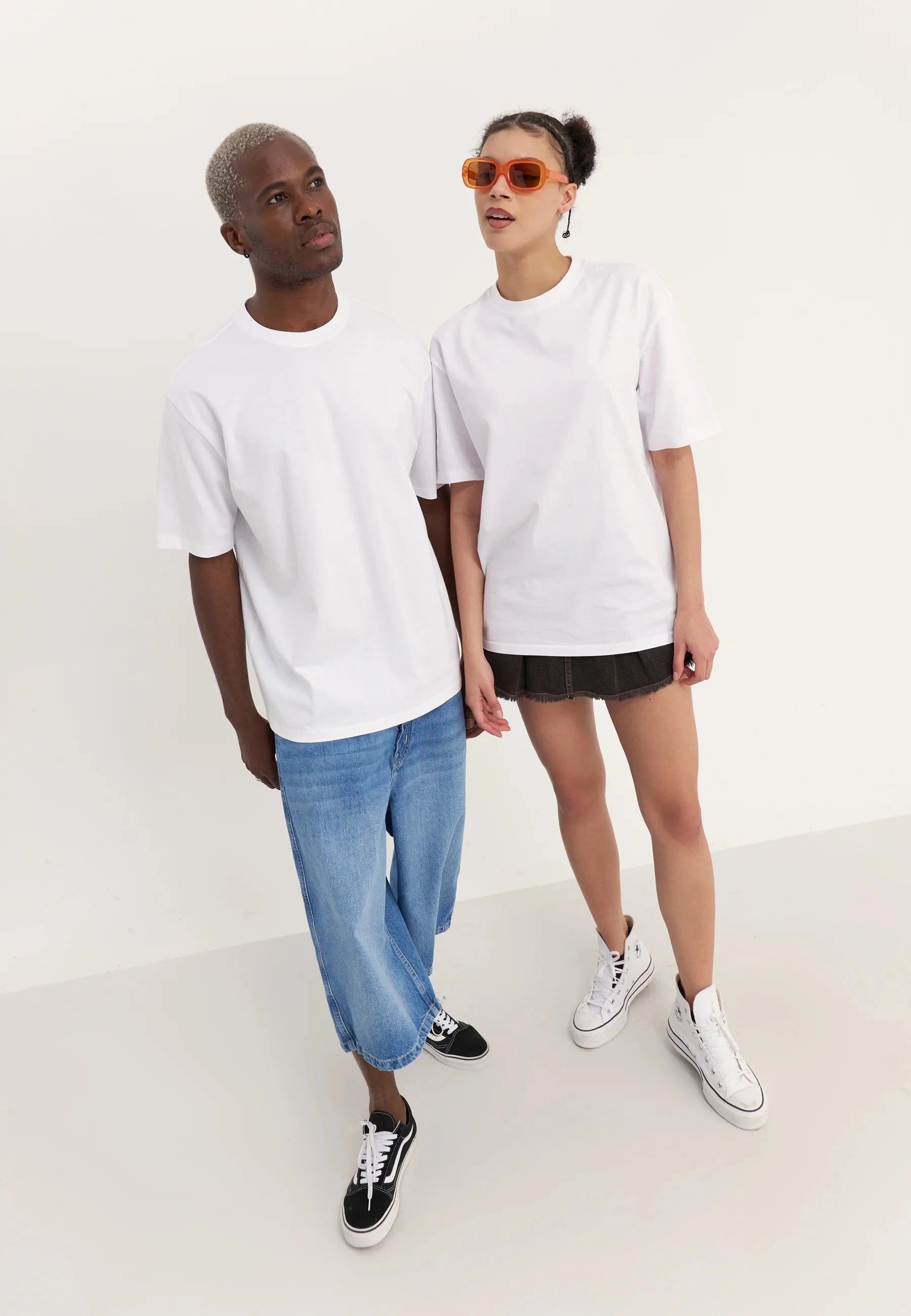 UrbanOutfits Basic T-shirt White / S Basic T-shirt [ Unisex ] - White