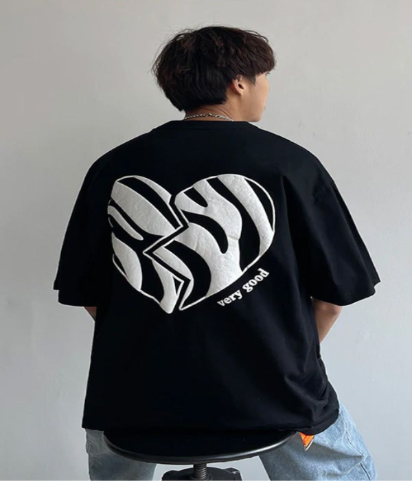 UrbanOutfits Men Oversized T-Shirt Black / Cotton / S Broken Heart oversized tshirt