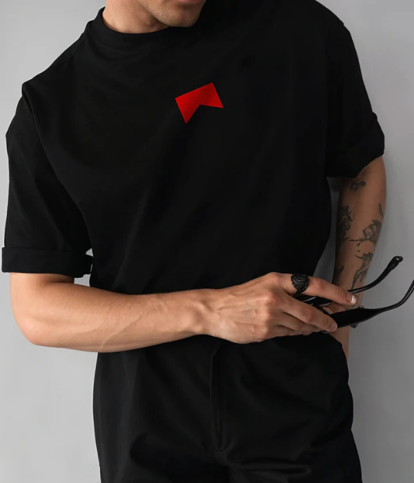 UrbanOutfits Men Oversized T-Shirt MARLBORO Men Oversized T-shirt