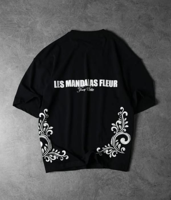 UrbanOutfits Oversized T-shirt Black / S ' Les Mandalas Fleur ' Oversized T-shirt