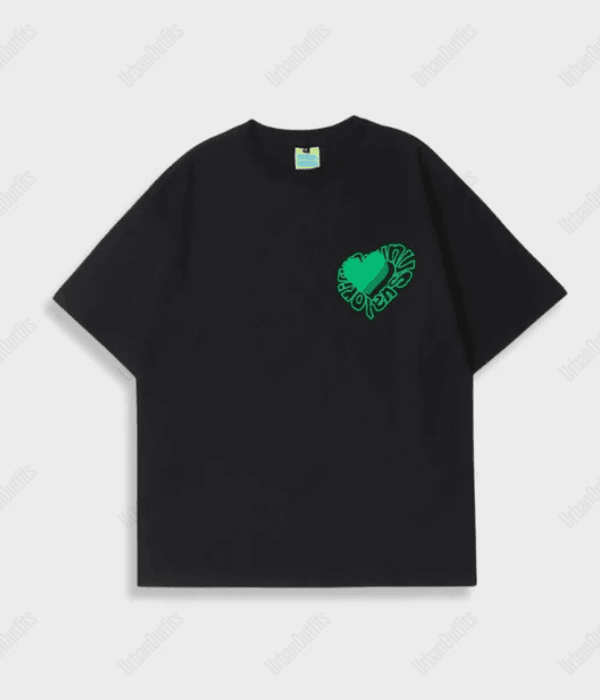 UrbanOutfits Oversized T-shirt Vintage Heart Oversized T-shirt [ Unisex ]