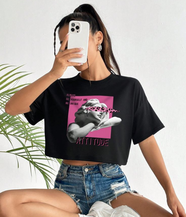 UrbanOutfits Women Crop Top Black / S Design Oversized Crop Top