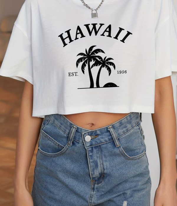 UrbanOutfits Women Crop Top White / S HAWAII Oversized Crop Top