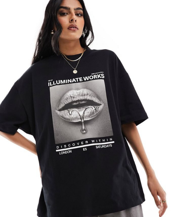 UrbanOutfits Women Oversized T-shirt Black / S ' ILLUMINATE WORKS ' Women Oversized T-shirt