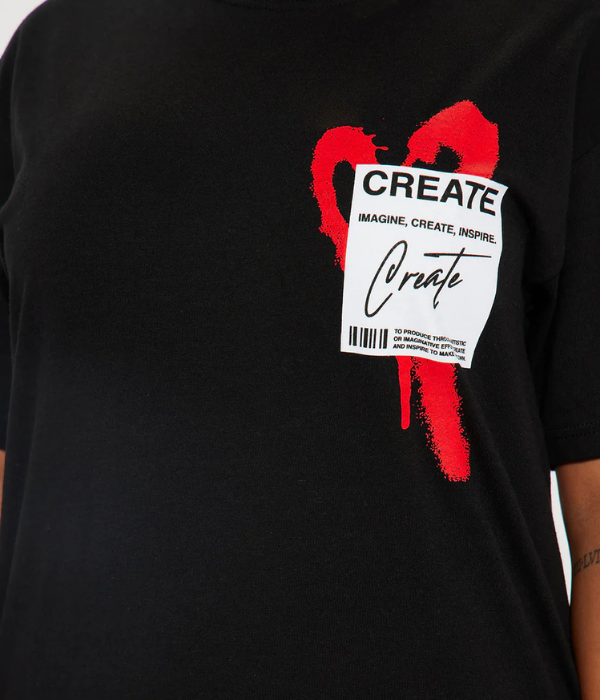 UrbanOutfits Women Oversized T-shirt Heart Women Oversized T-Shirt